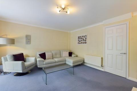 12 Alfred Close, Worth, Crawley, RH10 7SD