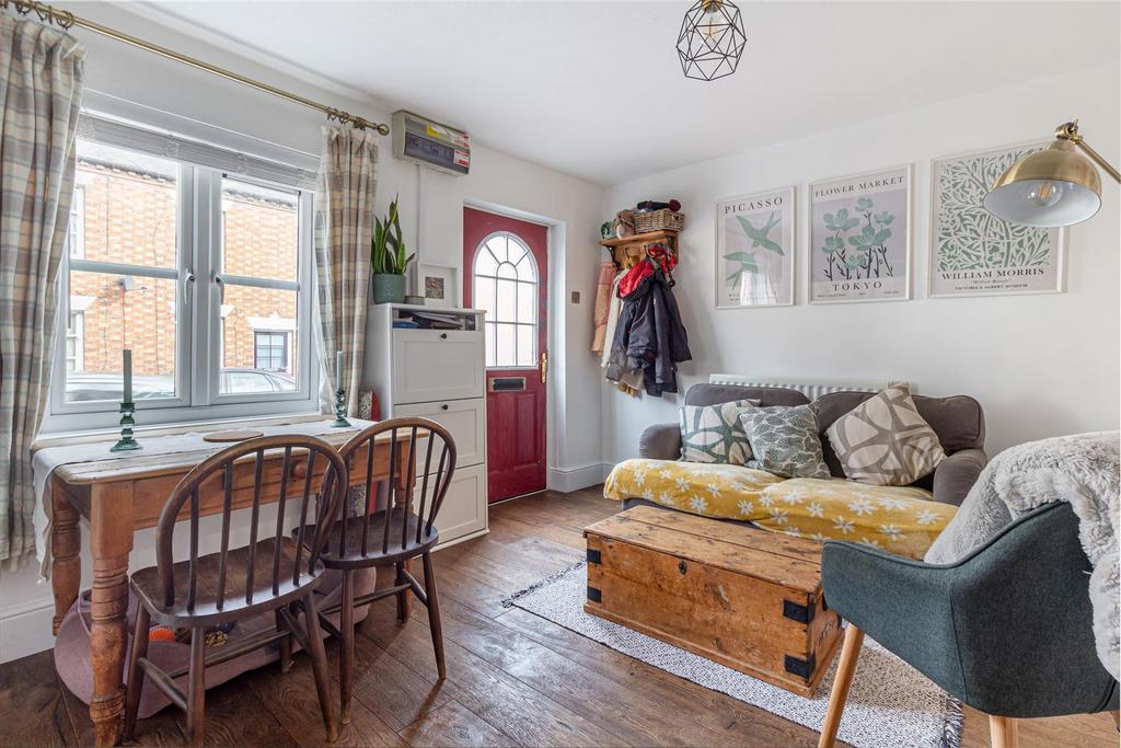 Lving-Room-3.jpg
