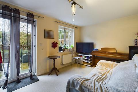 4 Winter Gardens, Crawley, RH11 8RB