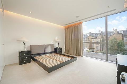 undefined, 199 Knightsbridge, London SW7