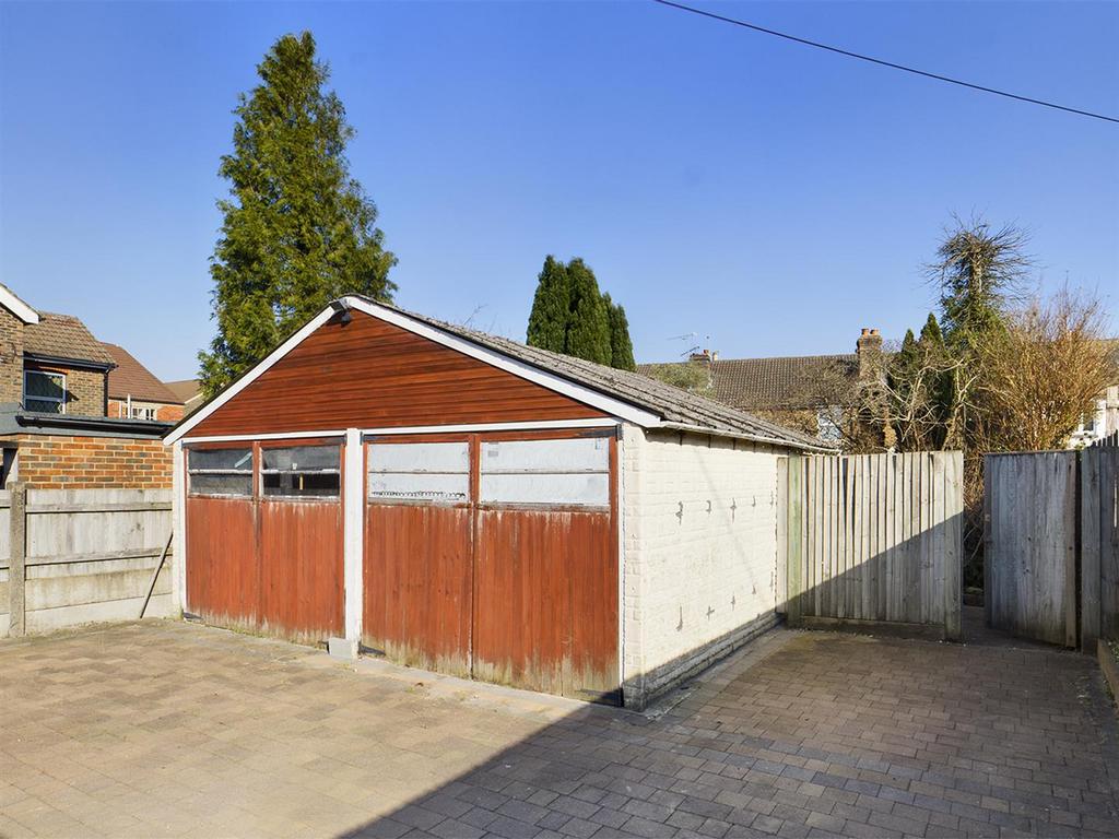 Detached Double Garage/Workshop