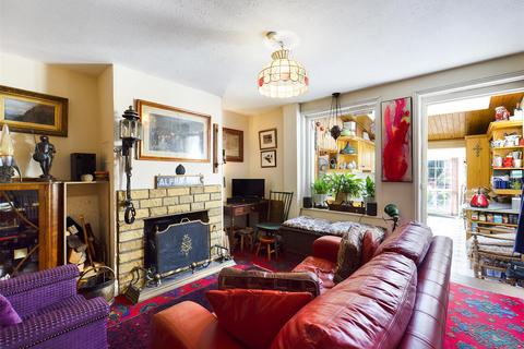 13 - 15 Alpha Road, Crawley, RH11 7BH