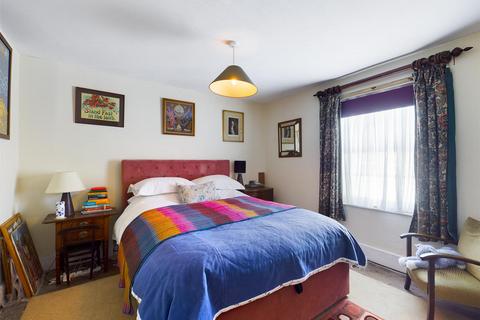 13 - 15 Alpha Road, Crawley, RH11 7BH