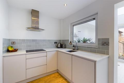 12 Chepstow Close, Crawley, RH10 7XF