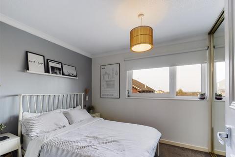 12 Chepstow Close, Crawley, RH10 7XF