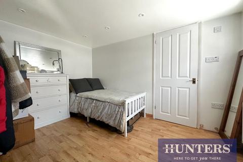 4 bedroom detached house to rent - Douglas Road, Surbiton