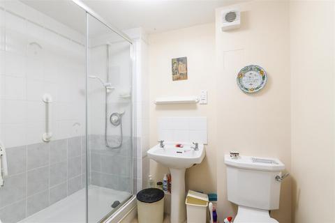 1 bedroom retirement property for sale, Cambridge Way, Minchinhampton, Stroud