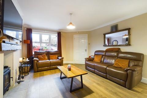 16 Adamson Drive, Horsehay, Telford, TF4 3UJ
