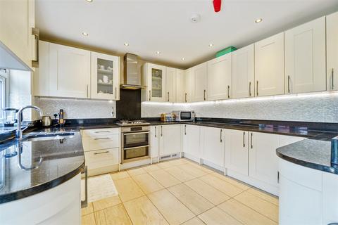 21 Cecil Road, London, W3 0DA