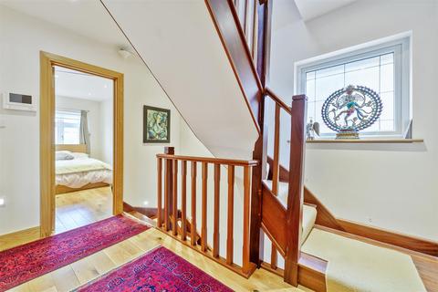 21 Cecil Road, London, W3 0DA