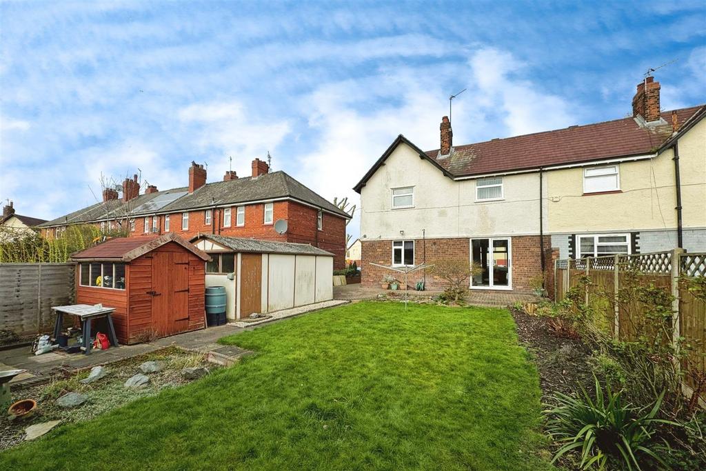 Willerby Road, Hull 3 bed semidetached house for sale £150,000