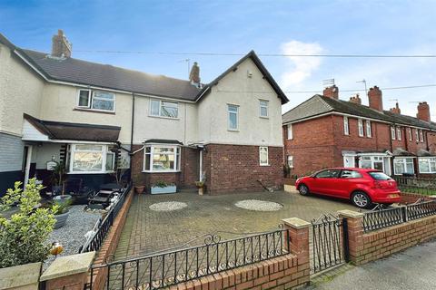 3 bedroom semi-detached house for sale, Willerby Road, Hull