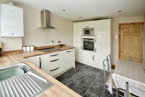 2 bedroom semi-detached house for sale, St. Margarets Avenue, Cottingham