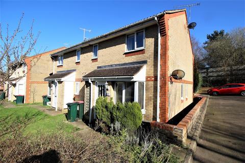 1 bedroom terraced house to rent, Lyon Close, Crawley RH10