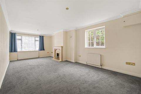 6 Broadgate Close, Braunton, EX33 2EX