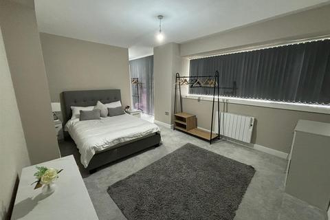 2 bedroom apartment to rent, The Glass House, Queens Gardens