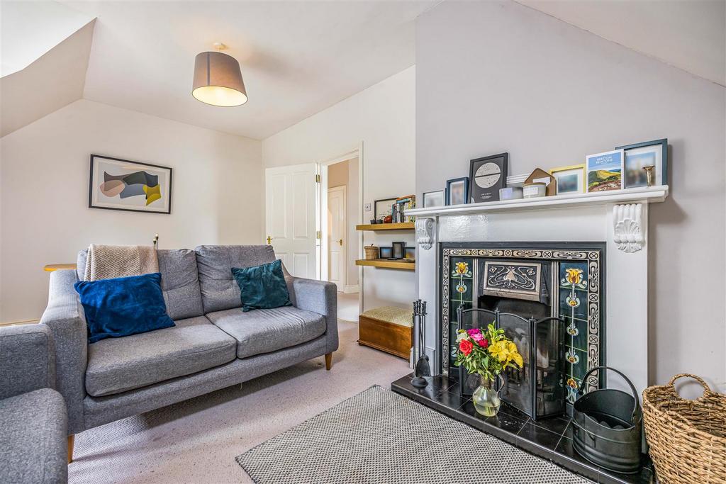 Flat 5, 68 West Overcliff Drive, Westbourne Small