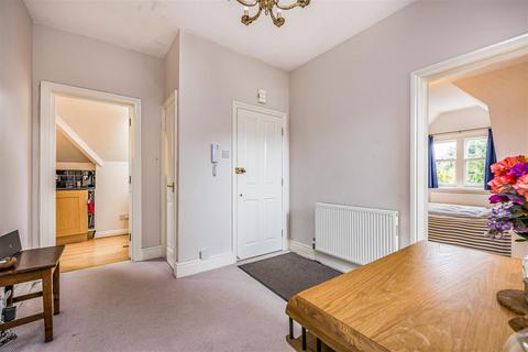 2 bedroom flat for sale, West Overcliff Drive, Bournemouth