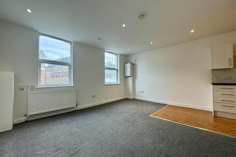 2 bedroom apartment to rent - Chestnut Grove, London