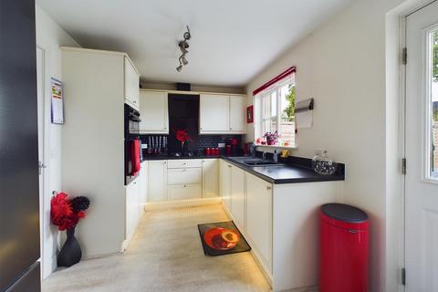 48 Trist Way, Ifield, Crawley, RH11 0LX