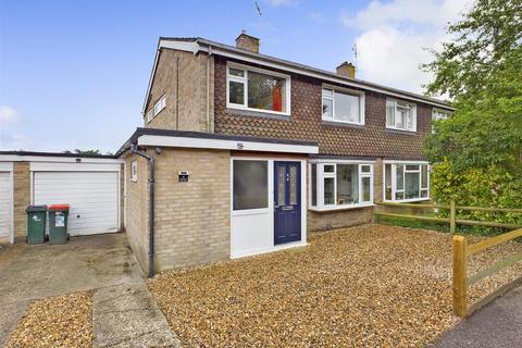 4 Arden Road, Furnace Green, Crawley, RH10 6HY