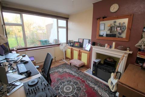 3 bedroom semi-detached house for sale, Strodes Crescent, Staines-upon-Thames, TW18