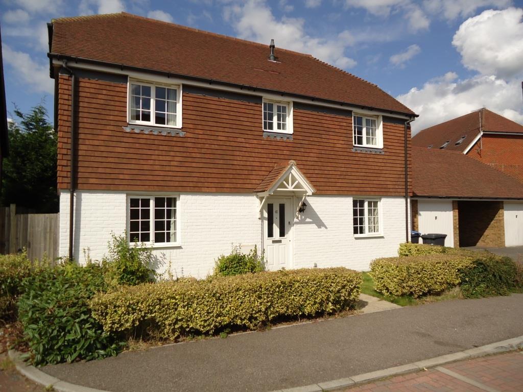 The Squires, Pease Pottage RH11 4 bed detached house for sale £550,000