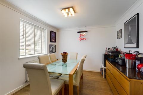 41 The Squires, Pease Pottage, Crawley, RH11 9BU