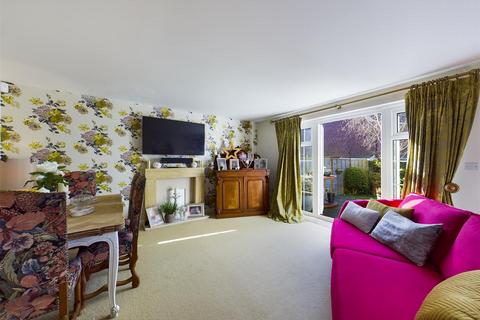 15 The Squires, Pease Pottage, Crawley, RH11 9BU