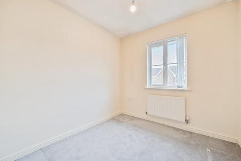 15 Birkdale Close, London, SE28 8JX