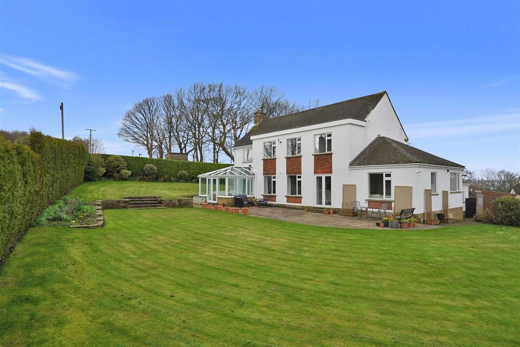 Thorpe Lane, Guiseley, Leeds 5 bed detached house for sale £899,950