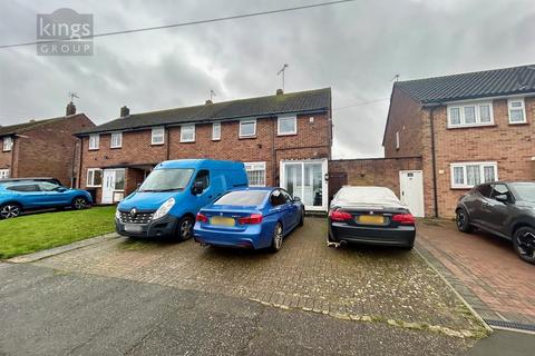 6 Bramley Shaw, Waltham Abbey, EN9 3NL