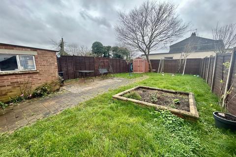 6 Bramley Shaw, Waltham Abbey, EN9 3NL
