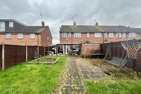 6 Bramley Shaw, Waltham Abbey, EN9 3NL