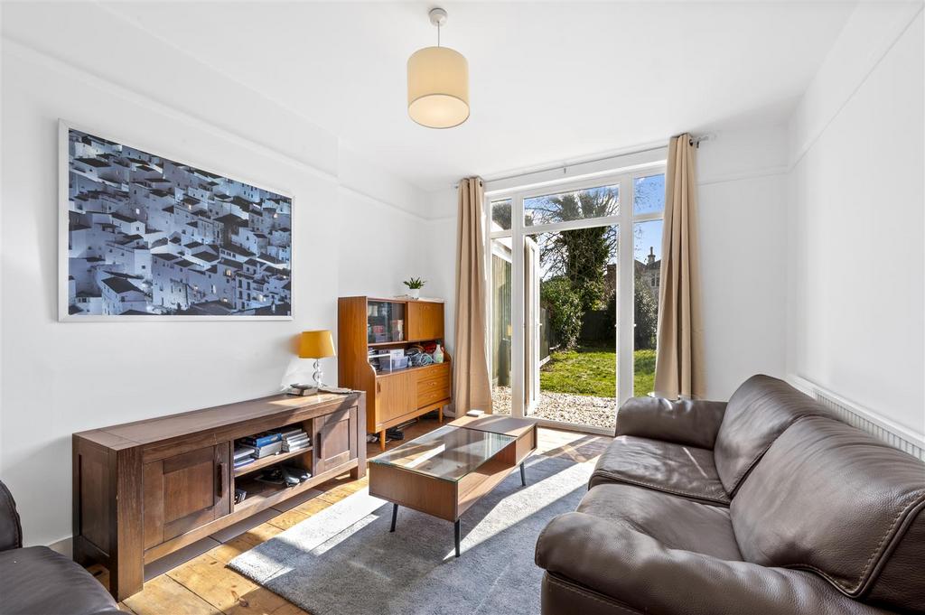 Bushey Road, Raynes Park, SW20 3 bed house for sale £650,000