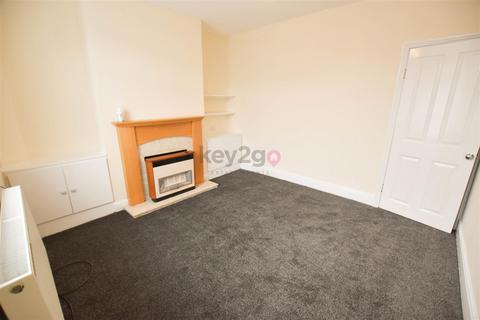 2 bedroom terraced house to rent, Sheffield Road, Woodhouse, S13