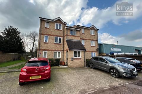 2 bedroom flat for sale, Howard Close, Waltham Abbey