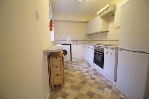 Studio for sale, Maunsell Park, Crawley RH10