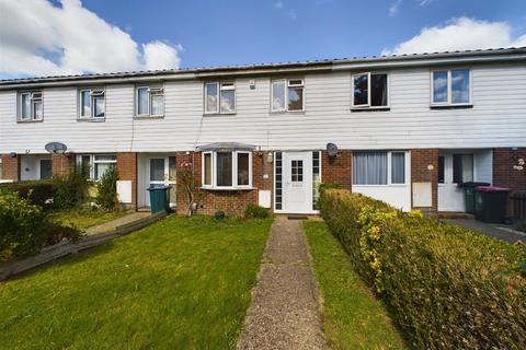 3 bedroom terraced house to rent, Mendip Walk, Crawley RH11