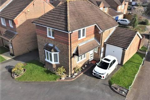 18 Benjamin Road, Maidenbower, Crawley, RH10 7QY