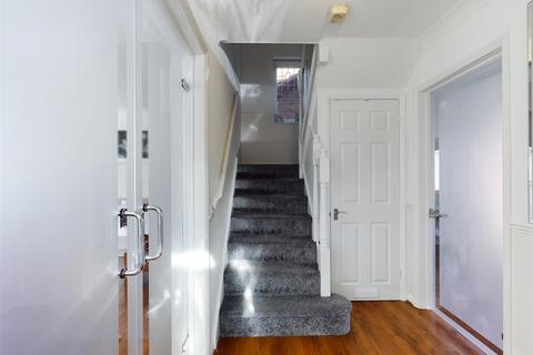 18 Benjamin Road, Maidenbower, Crawley, RH10 7QY