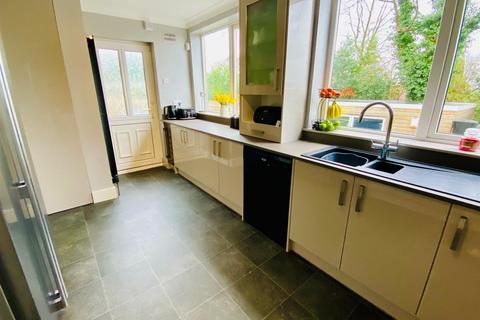 4 bedroom detached house for sale, Cheviot Way, Mirfield