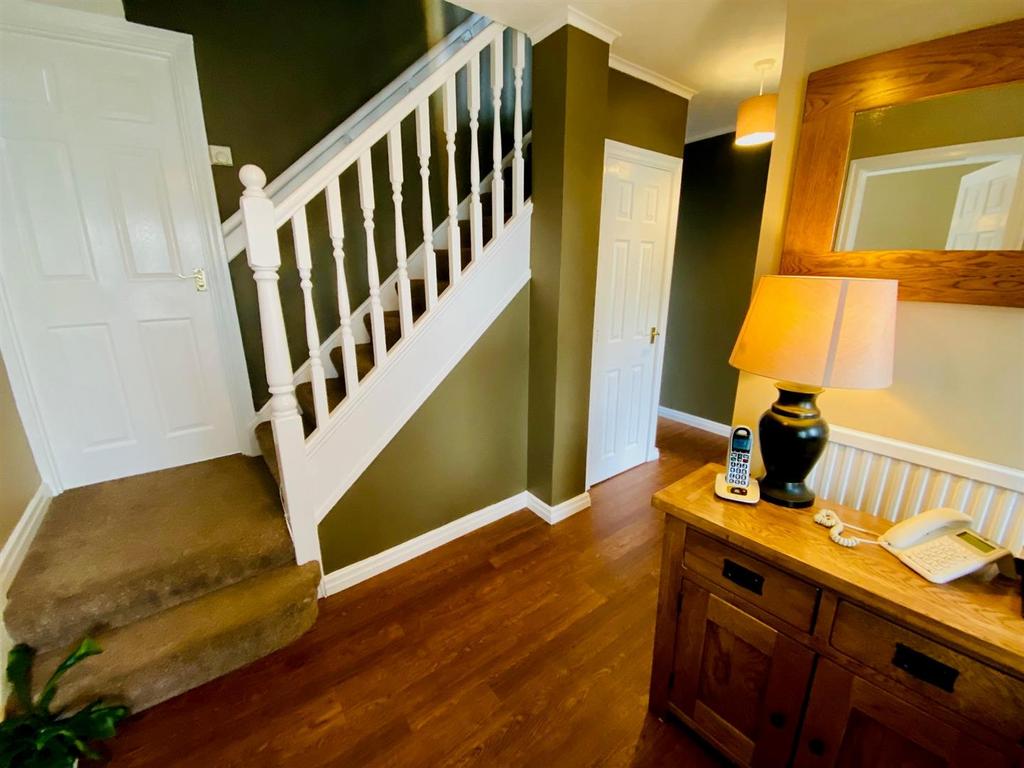 Cheviot way 11 hall.jpg