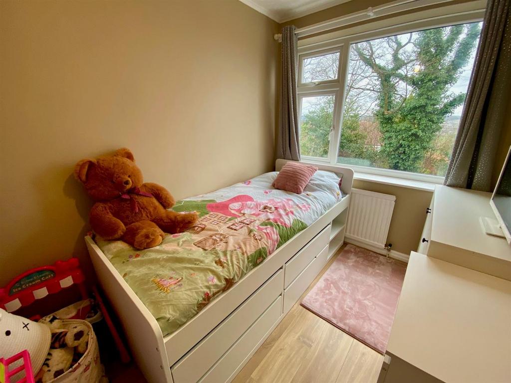 Cheviot way 11 bed 4.jpg