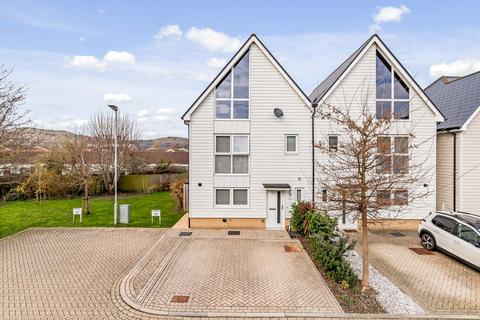 38 Trinity Drive, Folkestone, CT19 5UU