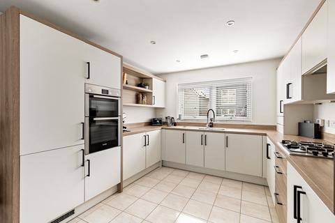 38 Trinity Drive, Folkestone, CT19 5UU