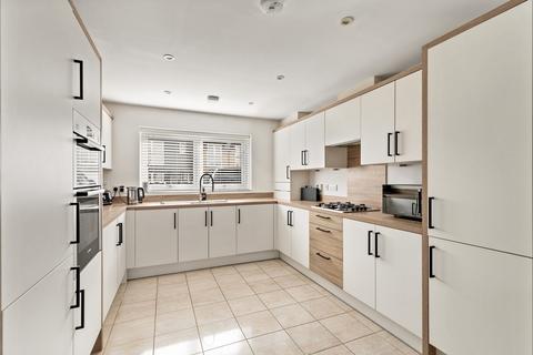 38 Trinity Drive, Folkestone, CT19 5UU