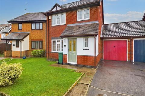 3 bedroom house for sale - Hardy Close, Horley RH6