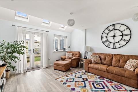 22 Trinity Drive, Folkestone, CT19 5UU