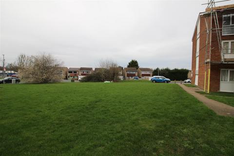 2 bedroom flat for sale, Trafalgar Court, Braintree, Essex